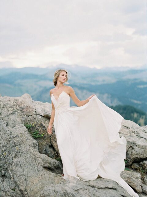 Vail CO Wedding Photography. Bridal wedding photos by Vail Wedding Photographer Amanda Berube